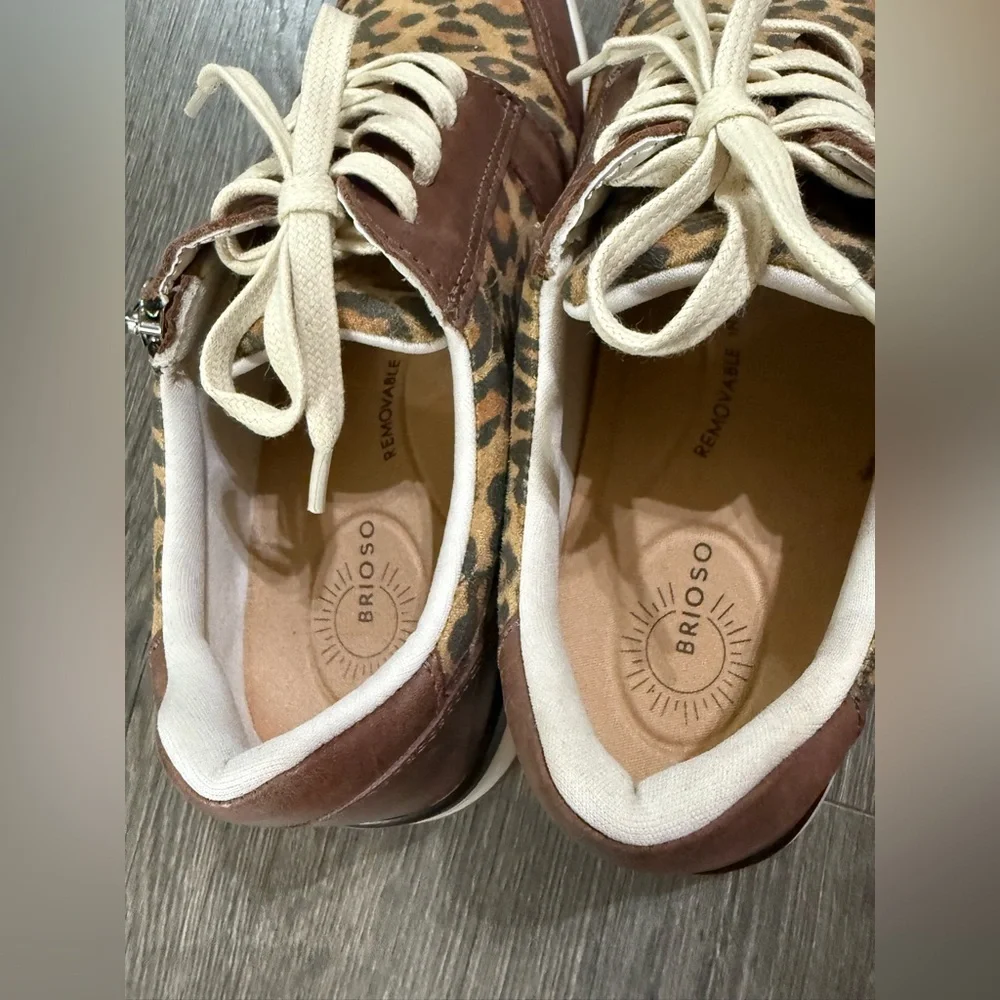 Brioso Mimi Leopard Leather Zip-Up Sneaker